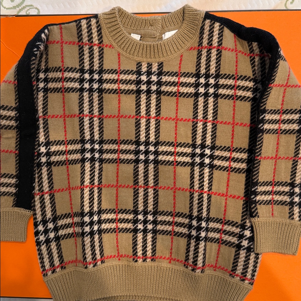 Burberry Long Sleeve Sweater